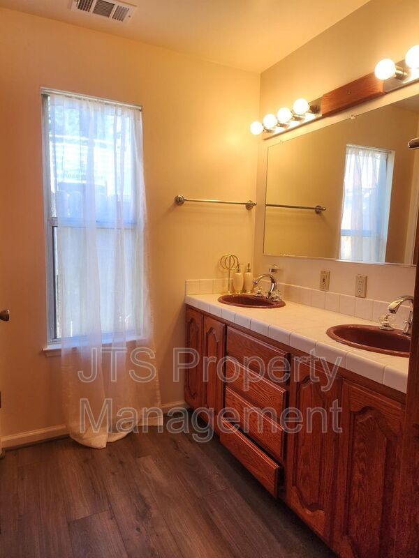 Building Photo - 8700 Winding Way