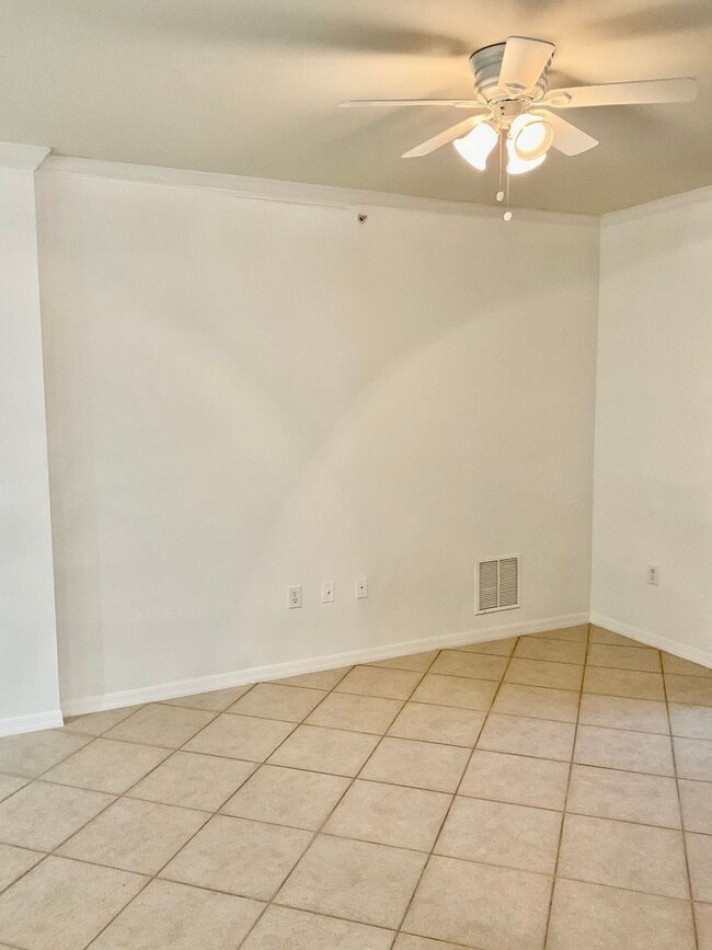 Building Photo - Palmetto