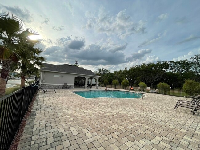 Building Photo - 3561 Brighton Park Cir