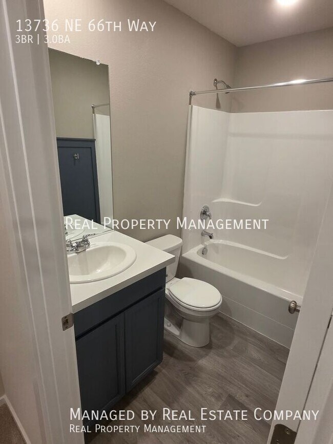 Building Photo - 13736 NE 66th Wy