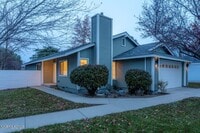 Building Photo - 7562 Wheeldale Cir