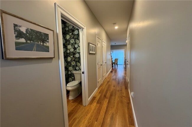 Building Photo - 25 Franklin Rd