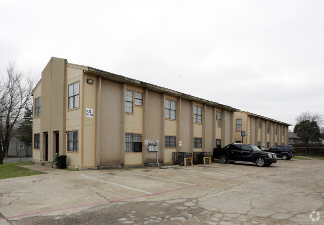 Primary Photo - Landmark Townhomes