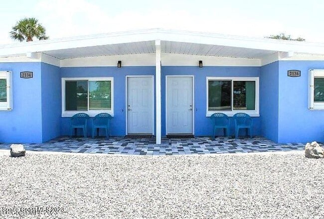 Building Photo - 2134 Pineapple Ave