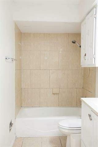 Building Photo - 12501 Hornbeam Dr
