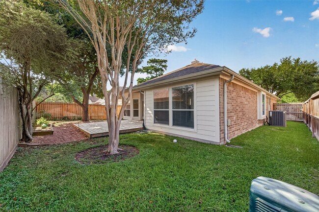 Building Photo - 11915 Lois Ln Dr
