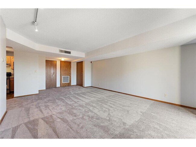 Building Photo - 311 Pleasant Ave