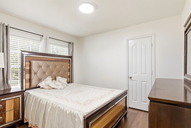 Building Photo - 20811 Indigo River Ln
