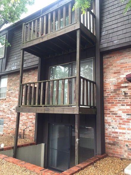 Building Photo - Bear Garden Apartments