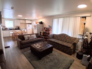 Building Photo - 776 N 600 E