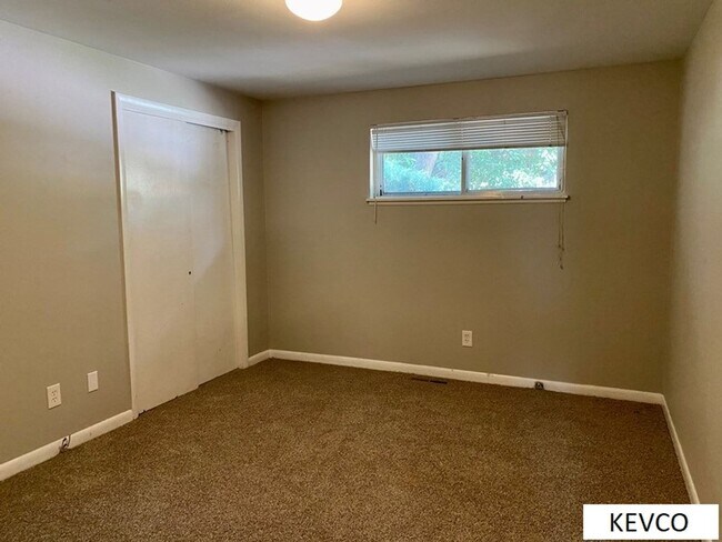 Building Photo - Ranch-Style Home in Campus West, Near Foothills