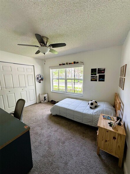 Building Photo - 1138 Croton Ct