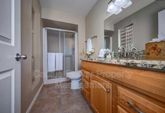 Building Photo - 5217 E Sheena Dr