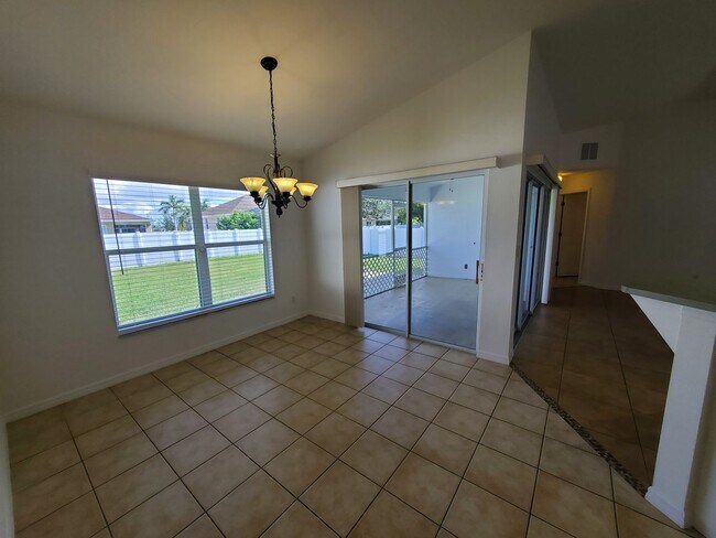 Building Photo - 3011 SW 14th Ct