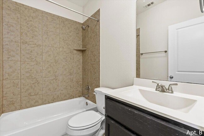 Building Photo - 2225 Katy Ln