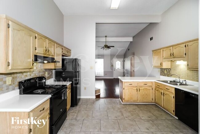 Building Photo - 2507 Bassfield Dr