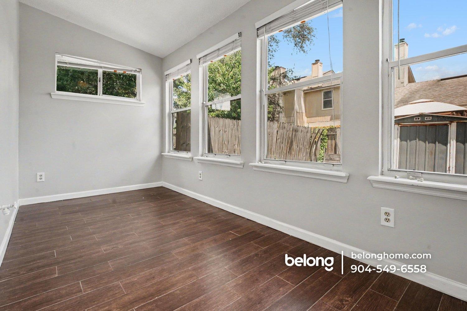 Building Photo - 7641 Rain Forest Dr N