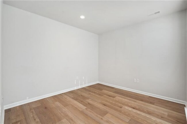 Building Photo - 167 Gress Rd