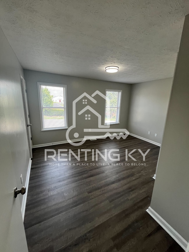 Building Photo - Completely Updated 2-Bed, 1.5-Bath Townhome!