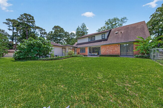 Building Photo - 105 Glenmora Ct
