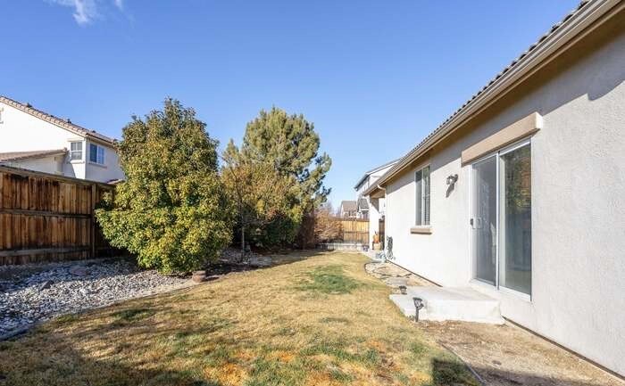 Building Photo - 6747 Jaquenetta Dr