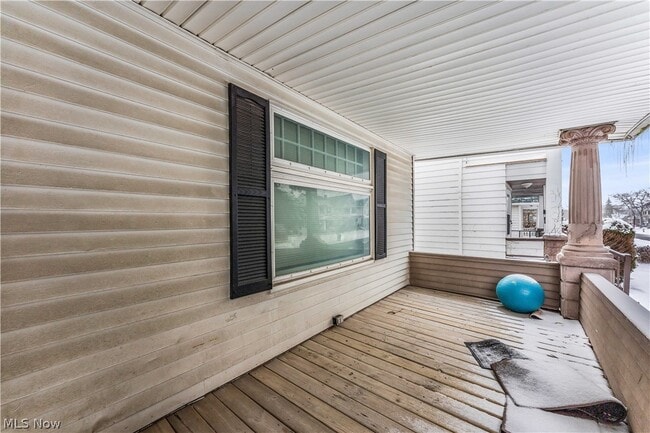 Building Photo - 9609 Sladden Ave