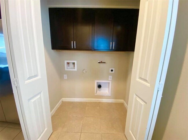 Building Photo - 11217 Persimmon Gap Dr