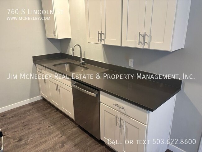 Building Photo - 760 S Lincoln St