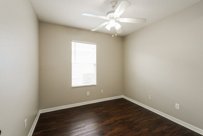 Building Photo - 7823 Bristol Park Dr
