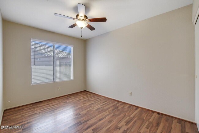 Building Photo - 7409 W Crest Ln
