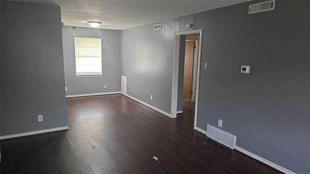 Building Photo - 400 Oak Dr