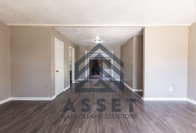 Building Photo - 4 Bedroom Available for Lease & Rent to Own!