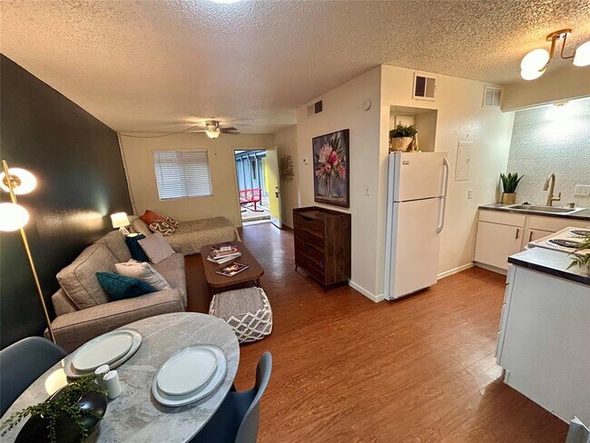 Building Photo - 4209 Avenue B