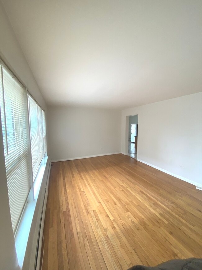 Building Photo - 1211 Cermak Rd