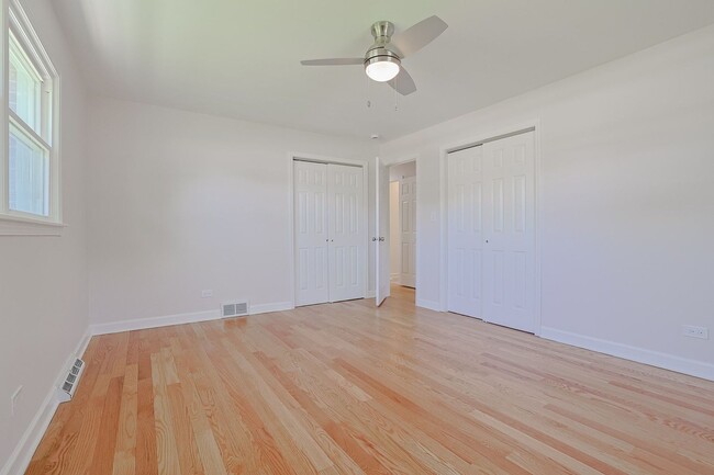 Building Photo - 2232 Sprucewood Ave
