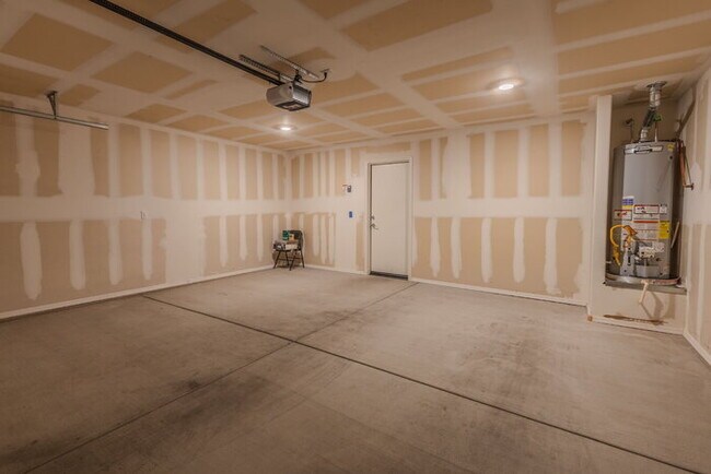 Building Photo - Rancho Sahuarita New Home