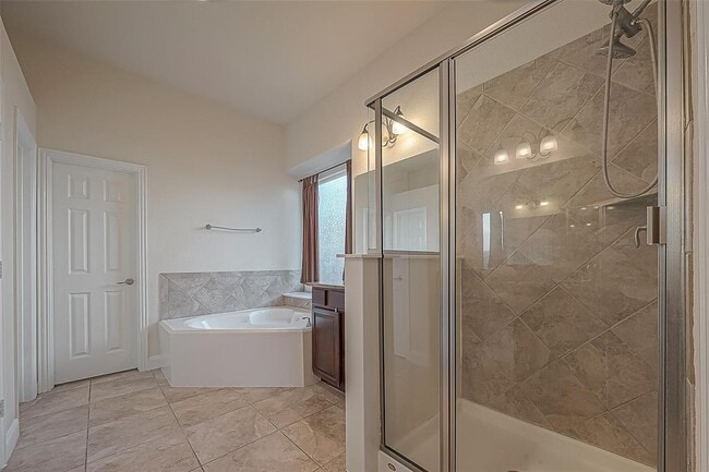Building Photo - 13910 Desert Trace Ct