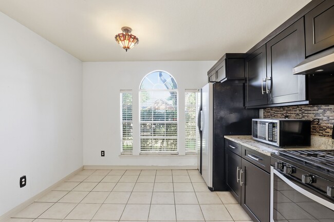 Building Photo - 15318 Streatham Cir