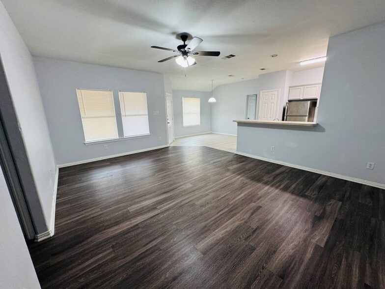 Building Photo - 5837 Swords Dr