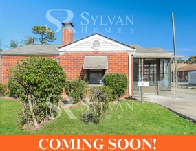 Building Photo - 3 BR, 2 BA home in Oakwood Estates