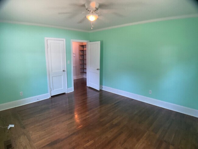 Building Photo - Well Kept Bungalow in Downtown Mebane!