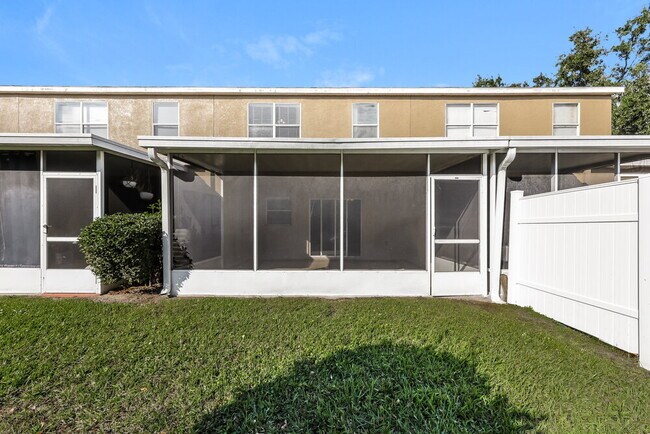 Building Photo - 30138 Wellesley Way