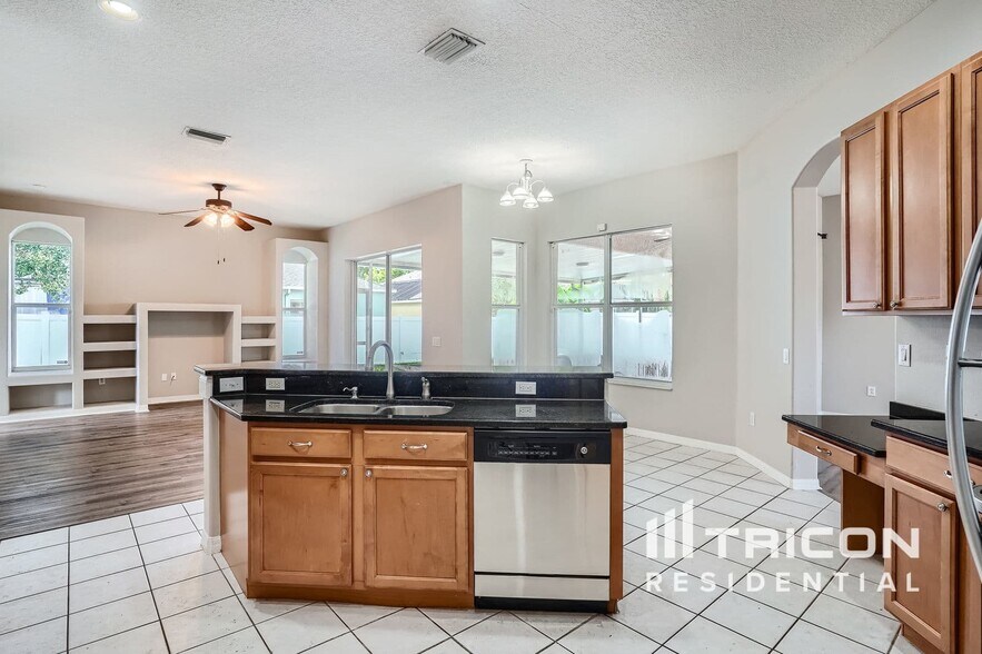 Building Photo - 4320 Balington Dr
