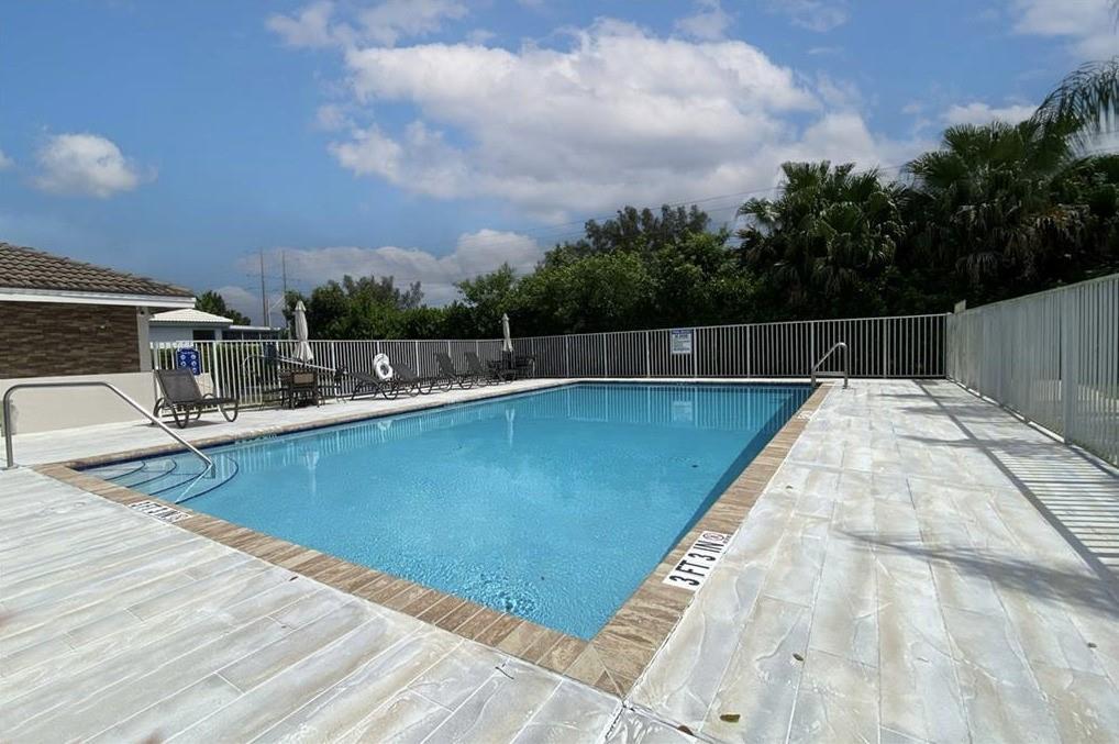 Building Photo - 7803 NW 70th Ave