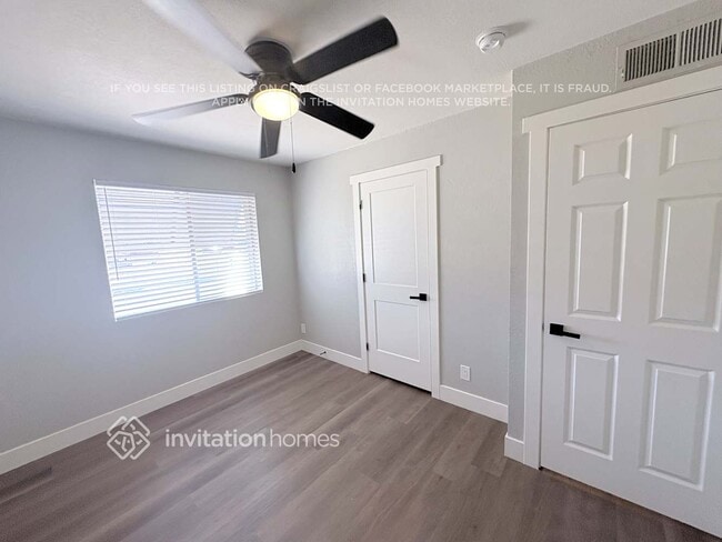 Building Photo - 856 E 9th Ave