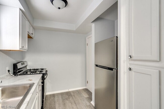 Building Photo - 9809 Way Ave