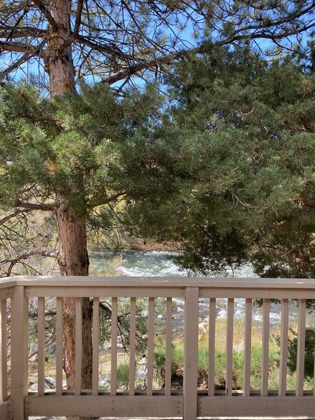 Building Photo - 2875 Idlewild Dr