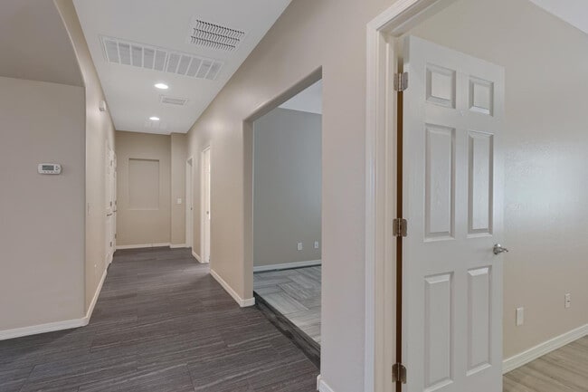 Building Photo - 26239 N 166th Ave