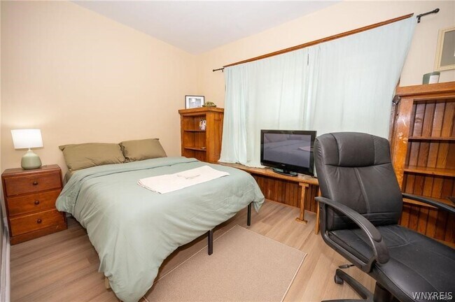 Building Photo - 98 E Delavan Ave