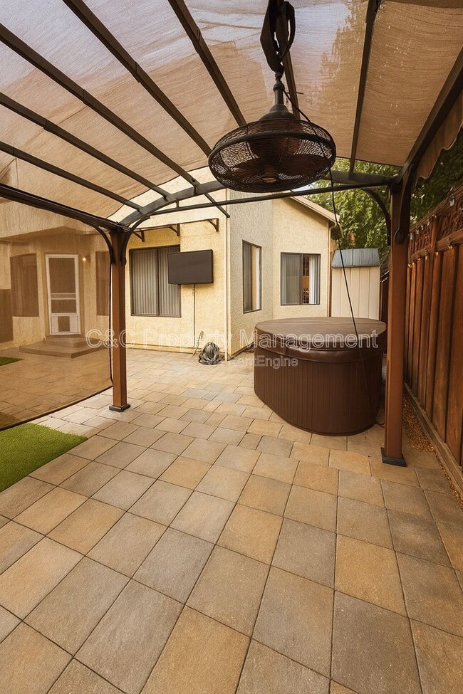 Building Photo - 960 Buckskin Terrace